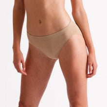 Load image into Gallery viewer, Legwear International High Cut Brief Ladies