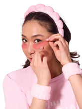 Load image into Gallery viewer, Bunheads Glow Away Puffy Eyes Individual
