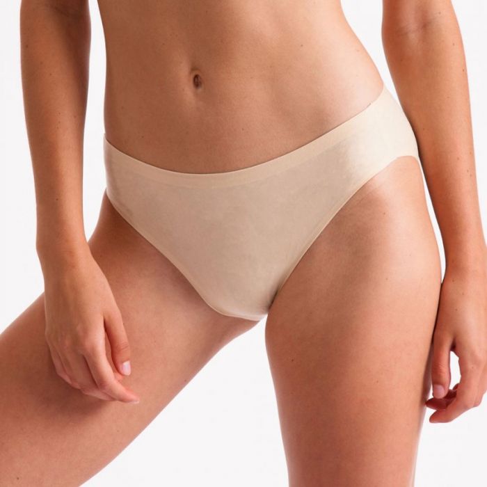 Legwear International Invisible High Cut Brief Ladies